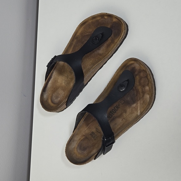 Birkenstock Gizeh Black Sandals - Picture 1 of 8